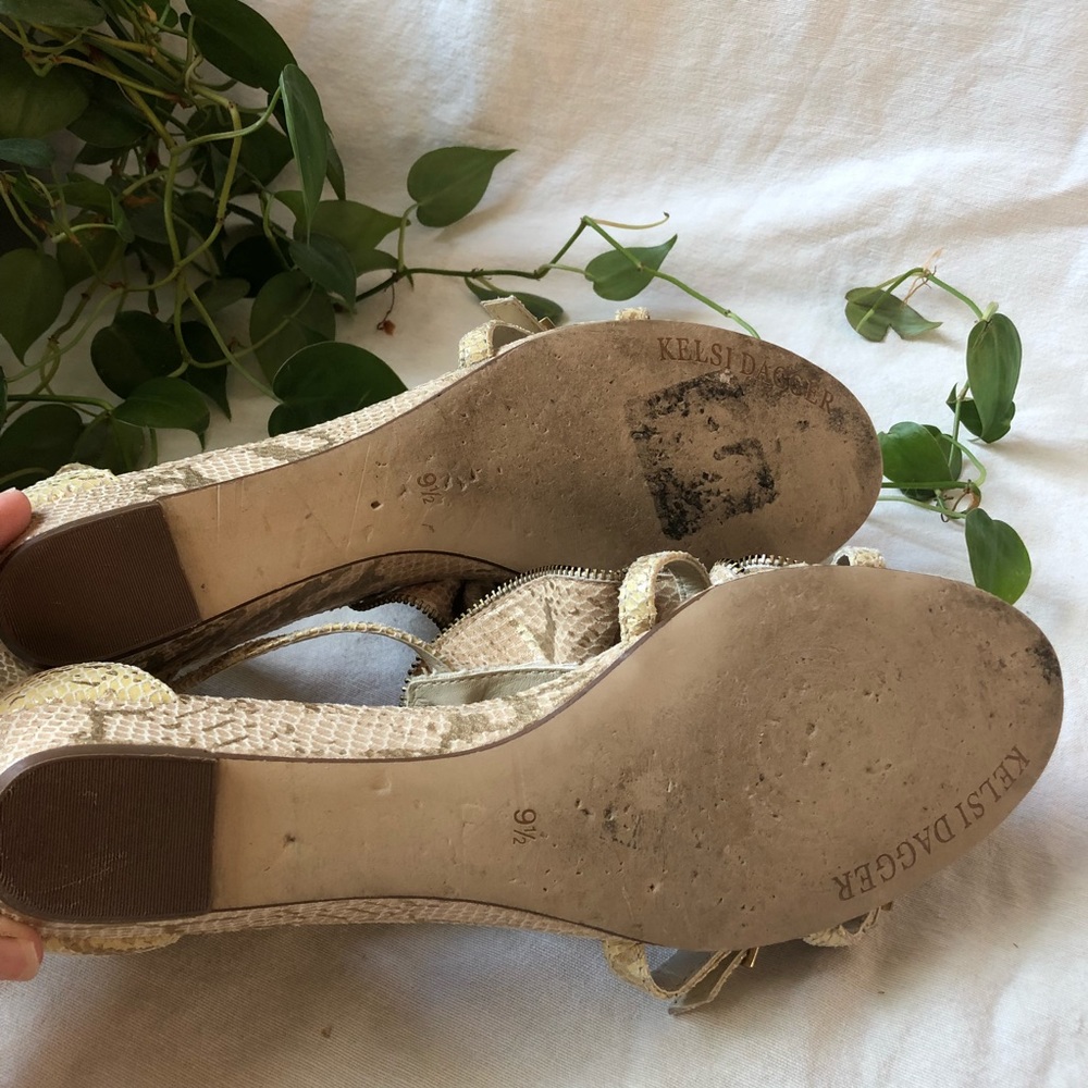 Kelsi Dagger Monroe Ruffle Sandals 9.5 - Picture 6 of 6